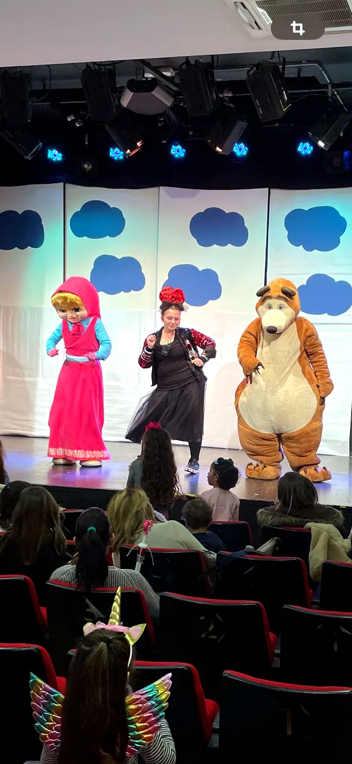 Teatro dei Burattini e Cartoon Show Perris Entertainment