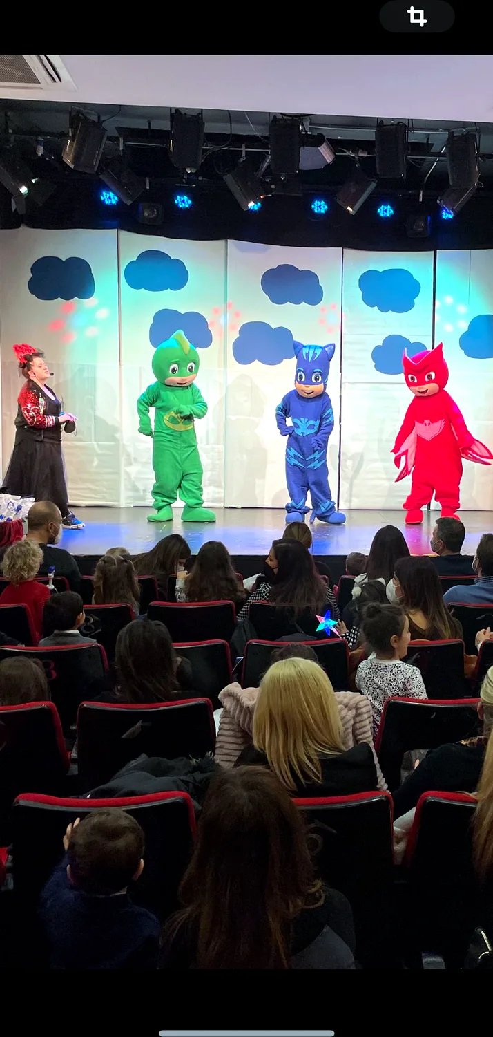 Teatro dei Burattini e Cartoon Show Perris Entertainment