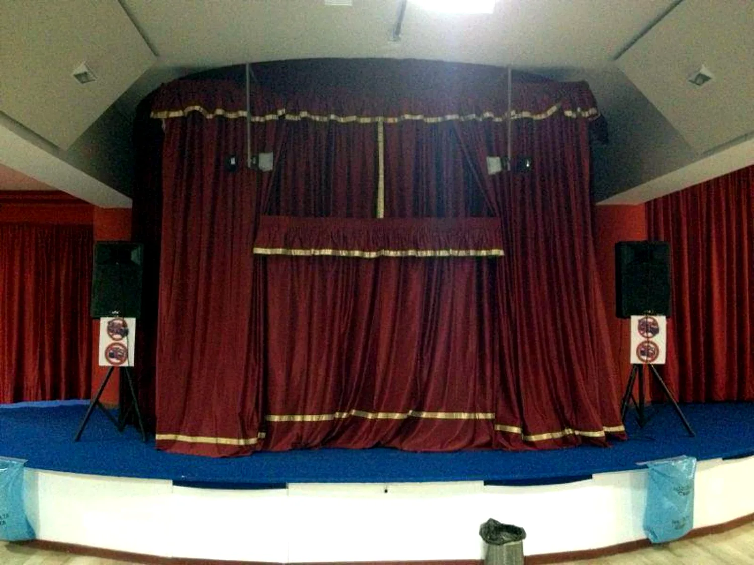 Teatro dei Burattini e Cartoon Show Perris Entertainment